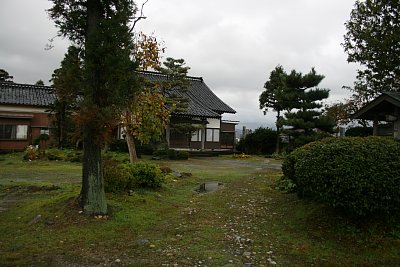 光明寺境内全景