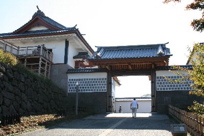 河北門一の門