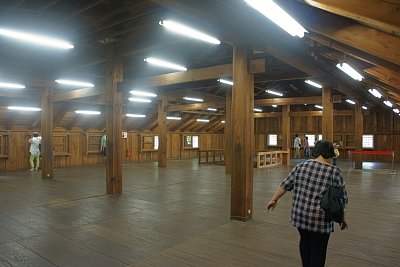 鶴丸倉庫の二階内部
