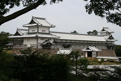 金沢城橋爪門続櫓、菱櫓、五十間長屋全景