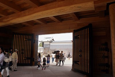 橋爪門二の門内部