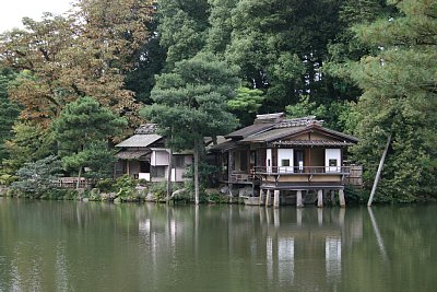 兼六園内橋亭