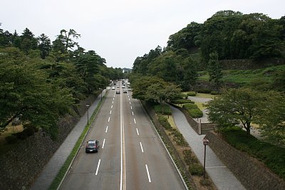 かつてはここに線路があった　兼六園下付近