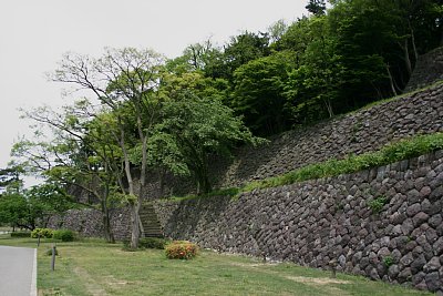 金沢城本丸南面の高石垣