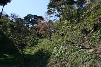 春日山城直江屋敷付近