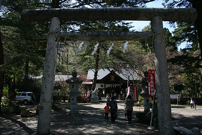 春日山神社