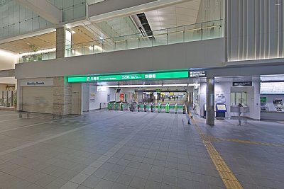 改札口