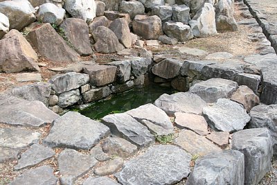 水溜跡・・・って今も水がありますが