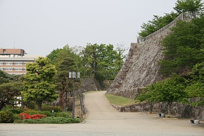 鍛冶曲輪から天守曲輪への通路