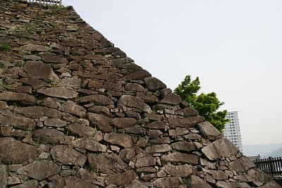 本丸南東部の石垣