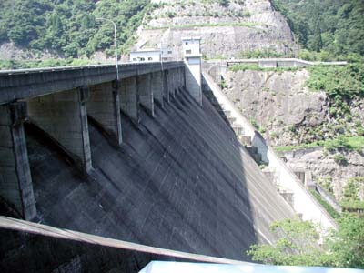 熊野川ダム全景