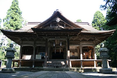 埴生護国八幡宮社殿