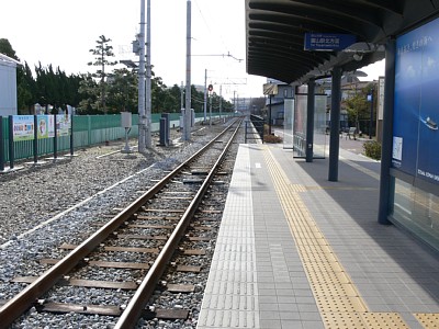 岩瀬浜駅ホーム