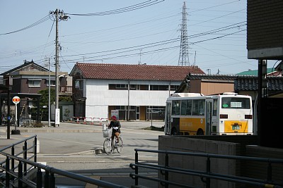 フィーダーバス