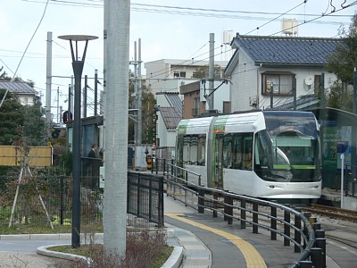 奥田中学校前駅