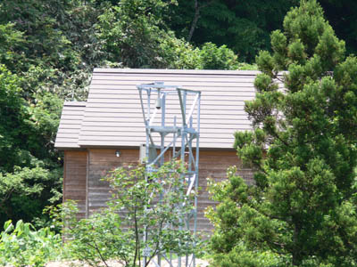この建屋はなんだろうか・・・