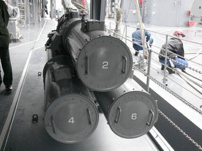 短魚雷3連装発射管