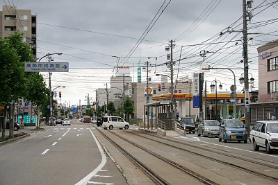 志貴野中学校前停留場上りホーム