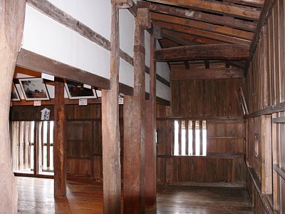 丸岡城天守内部1階