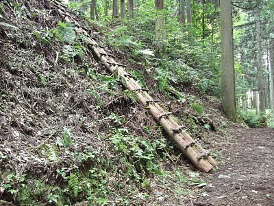 安室屋敷跡への梯子が設置されました