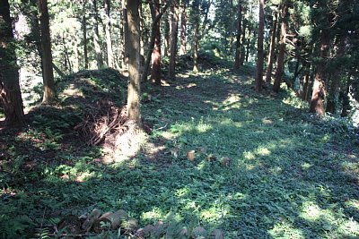 増山城馬の背ゴの全景