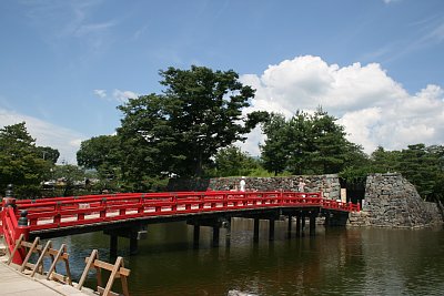 松本城内堀に架かる埋の橋