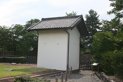 松本城二の丸土蔵