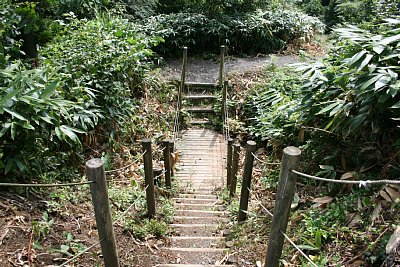 空堀跡と土橋跡