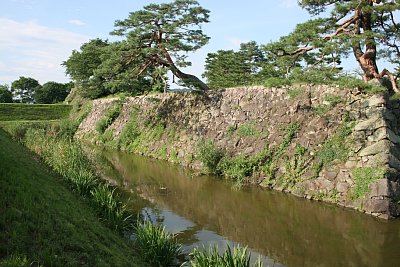 松代城本丸西側の内堀