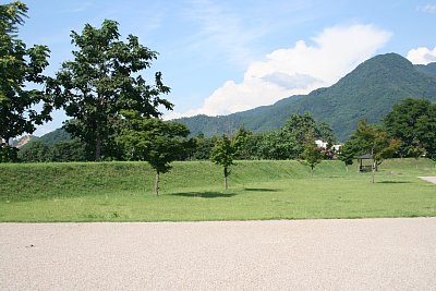 松代城二の丸北東側の土塁