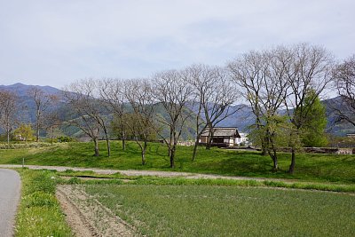 松代城外堀跡と土塁