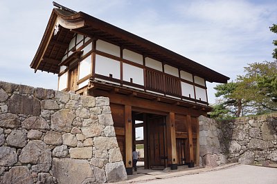 松代城太鼓門櫓門を門内部から