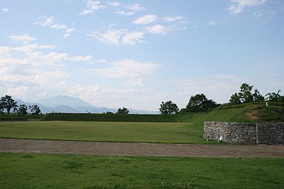 松代城二の丸と土塁