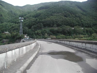 天端は歩けます