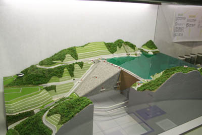 味噌川ダムの模型