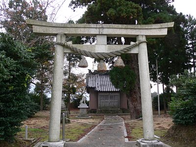 宗守城跡に建つ神明社