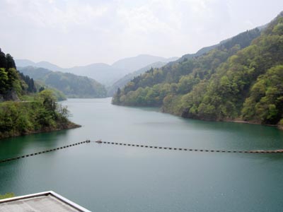 ダム湖