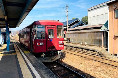 ナガラ300形気動車