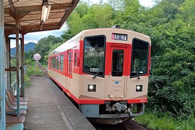 ナガラ600形気動車