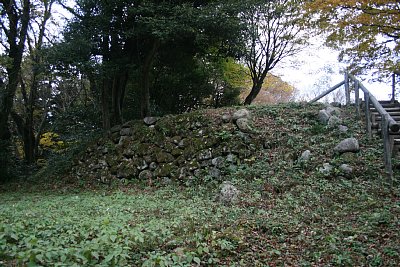 七尾城二の丸跡石垣