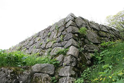 本丸北面の最上部の石垣