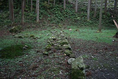 調度丸に残る石垣跡