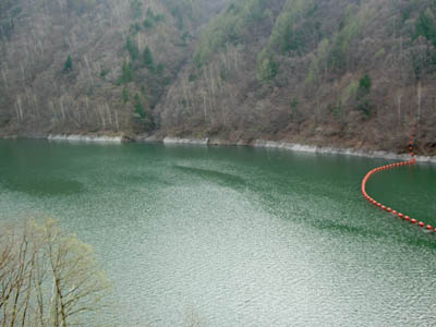 ダム湖は、ならい湖