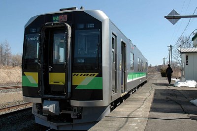 H100形気動車
