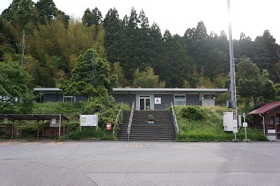 終点の蛸島駅駅舎