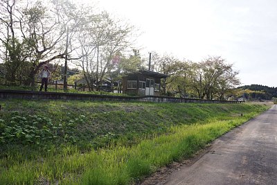 中居駅全景