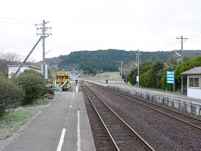 西岸駅ホーム