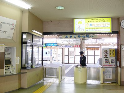 JR線改札口