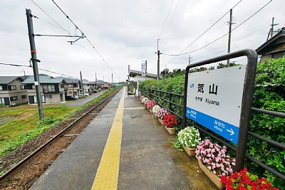 ホームにはプランター