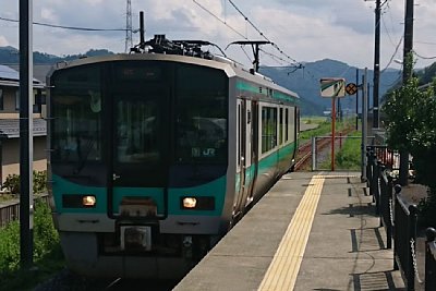 215系電車